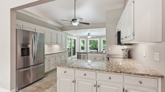 419 Laurel Crown Rd, Manchester, TN 37355