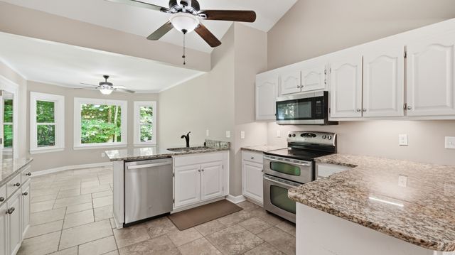 419 Laurel Crown Rd, Manchester, TN 37355