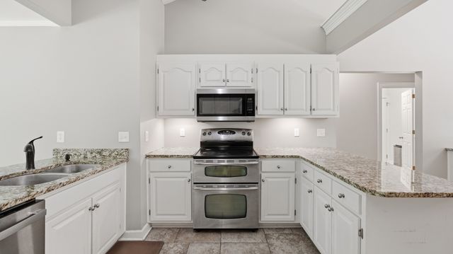419 Laurel Crown Rd, Manchester, TN 37355
