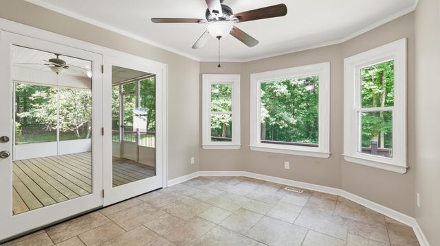419 Laurel Crown Rd, Manchester, TN 37355