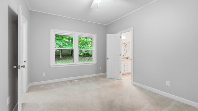 419 Laurel Crown Rd, Manchester, TN 37355