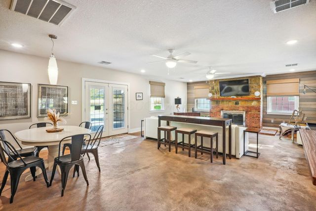 1444 Blue Jay Road, Heath, OH 43056