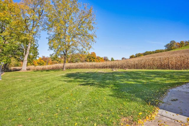 1444 Blue Jay Road, Heath, OH 43056