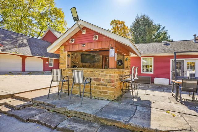 1444 Blue Jay Road, Heath, OH 43056