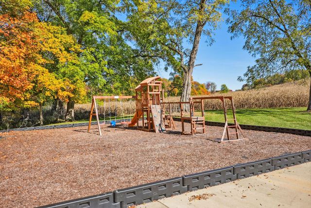 1444 Blue Jay Road, Heath, OH 43056