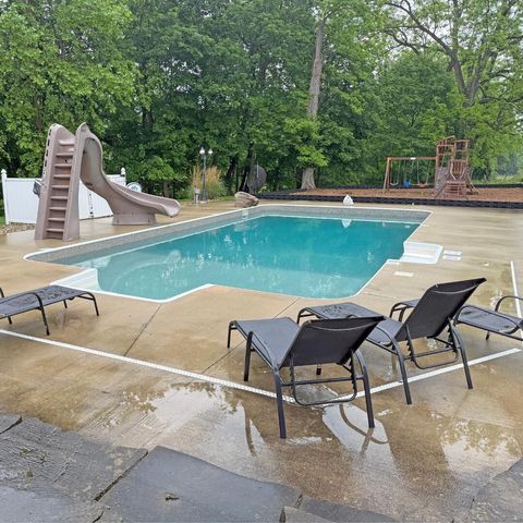 1444 Blue Jay Road, Heath, OH 43056
