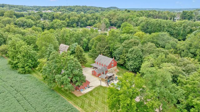 1444 Blue Jay Road, Heath, OH 43056