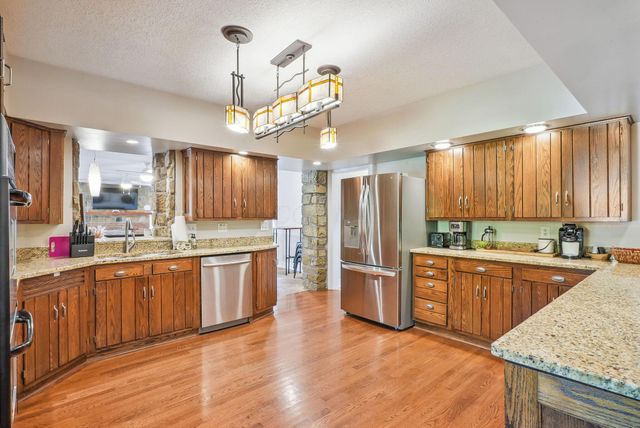 1444 Blue Jay Road, Heath, OH 43056