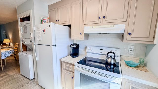 202 Maison Dr Apt L104, Myrtle Beach, SC 29572