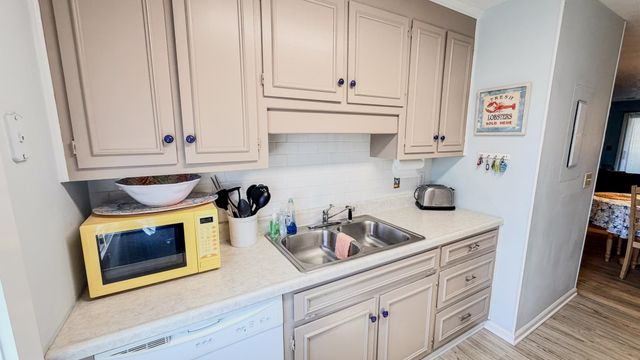 202 Maison Dr Apt L104, Myrtle Beach, SC 29572