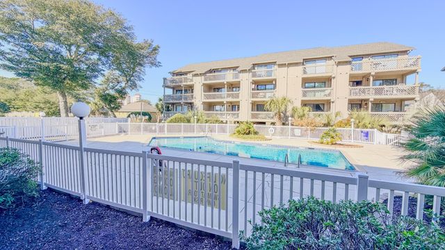 202 Maison Dr Apt L104, Myrtle Beach, SC 29572
