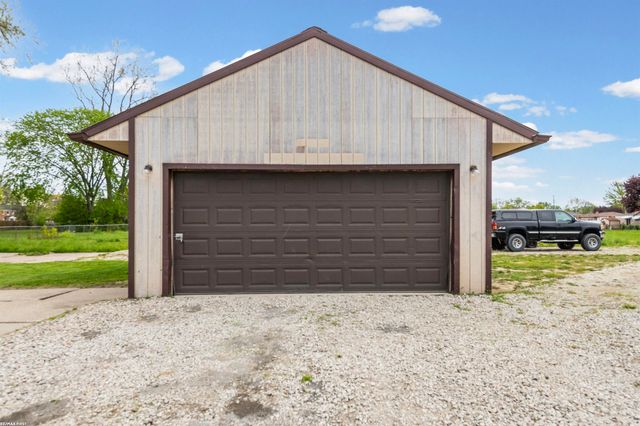 18905 VOILAND Street, Roseville, MI 48066