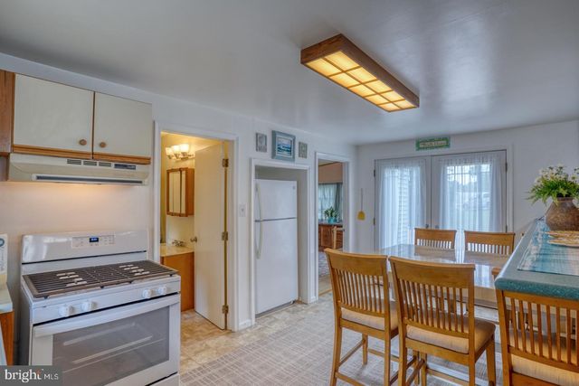 25 LOCUST ST, Earleville, MD 21919