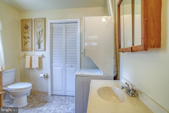 25 LOCUST ST, Earleville, MD 21919