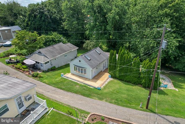 25 LOCUST ST, Earleville, MD 21919