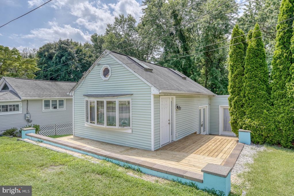 25 LOCUST ST, Earleville, MD 21919