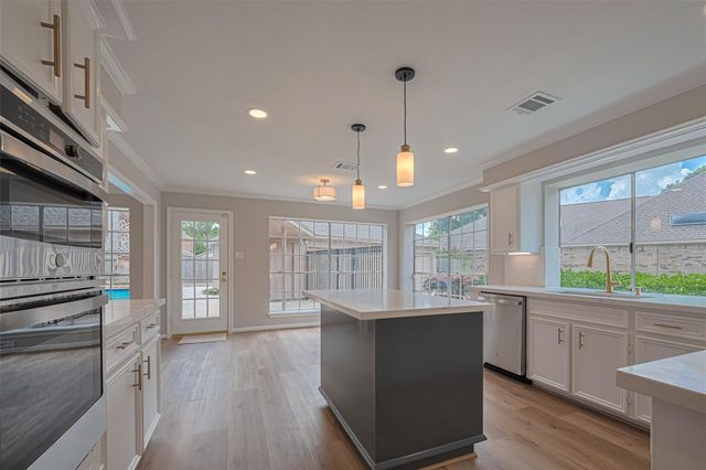 7419 Foxton Place Court, Houston, TX 77095