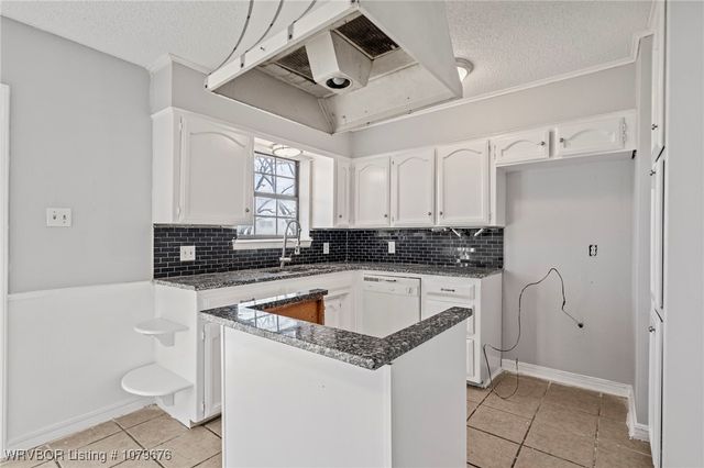 1106 N 21st Street, Van Buren, AR 72956