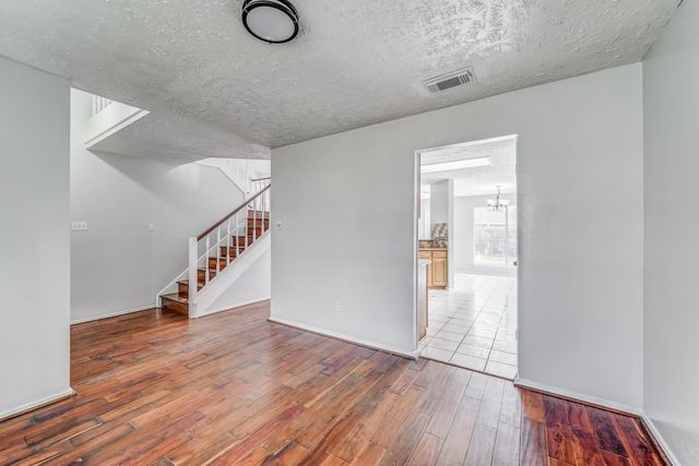 1916 Woodland Hills Drive, Missouri City, TX 77489