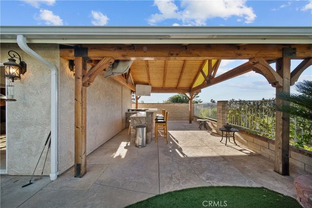 22515 Honnold Drive, Saugus, CA 91350