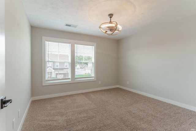 2748 Kincheloe Court, Evansville, IN 47725