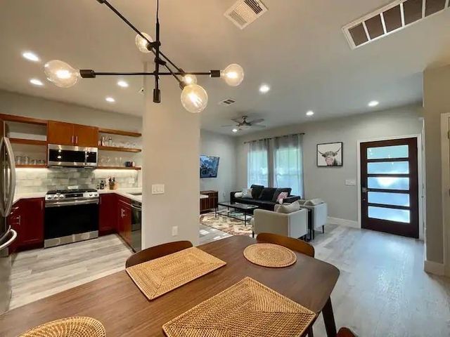 3000 Prado ST B, Austin, TX 78702