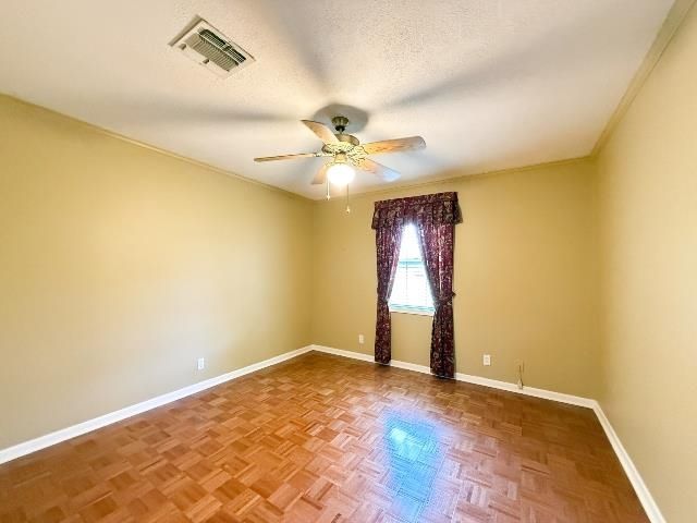 200 Pamela Place, Thibodaux, LA 70301