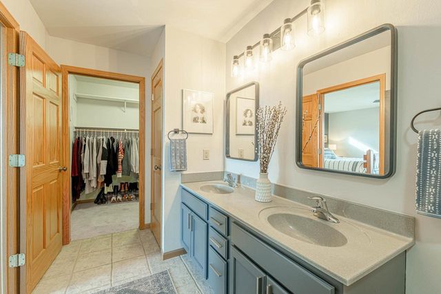 N8875 Blue Vista Lane, New Glarus, WI 53574