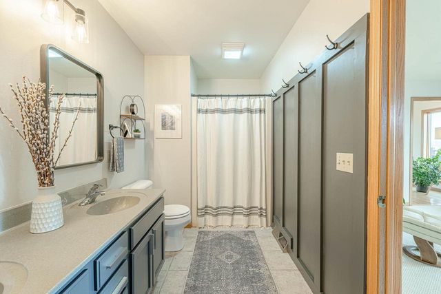 N8875 Blue Vista Lane, New Glarus, WI 53574