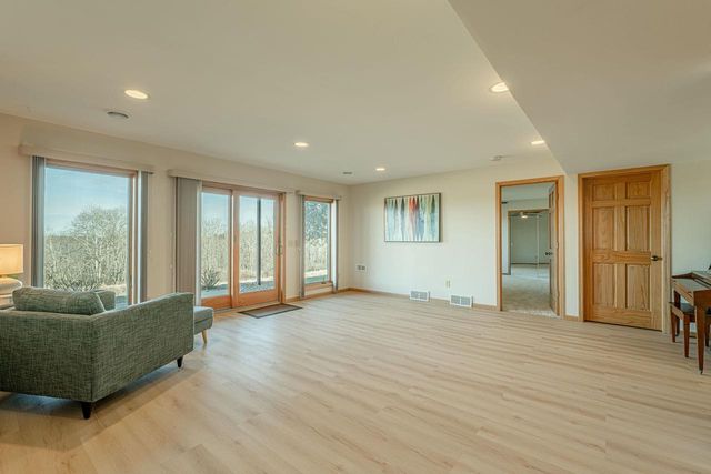 N8875 Blue Vista Lane, New Glarus, WI 53574