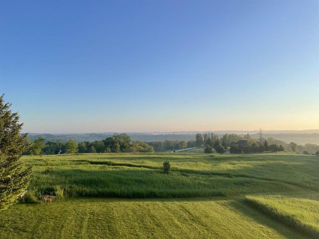 N8875 Blue Vista Lane, New Glarus, WI 53574