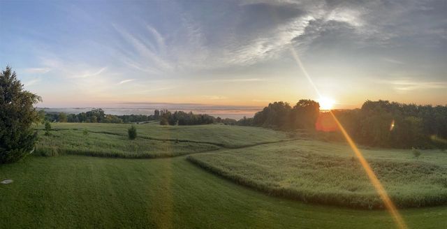 N8875 Blue Vista Lane, New Glarus, WI 53574