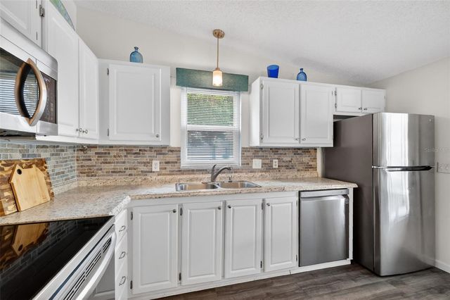 728 PRADO DRIVE, Lady Lake, FL 32159