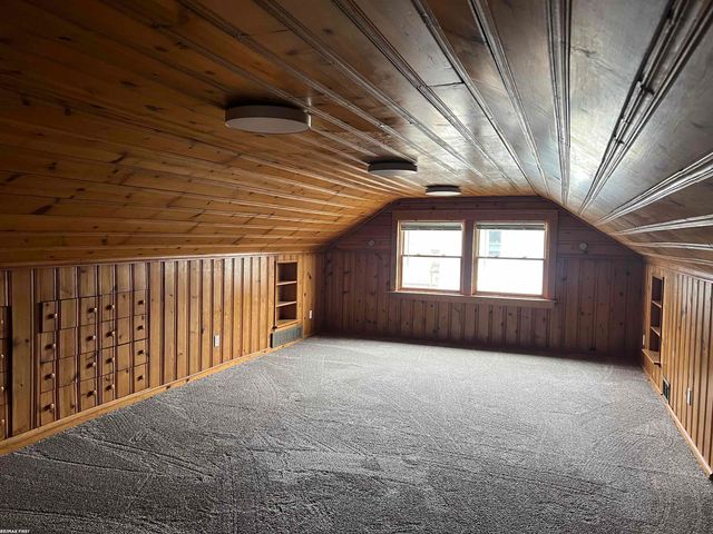 26 Hollywood Court, Mount Clemens, MI 48043