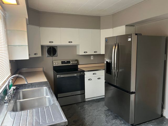 26 Hollywood Court, Mount Clemens, MI 48043