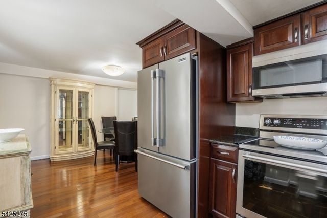 8 Morris Tpke, Randolph Twp., NJ 07869