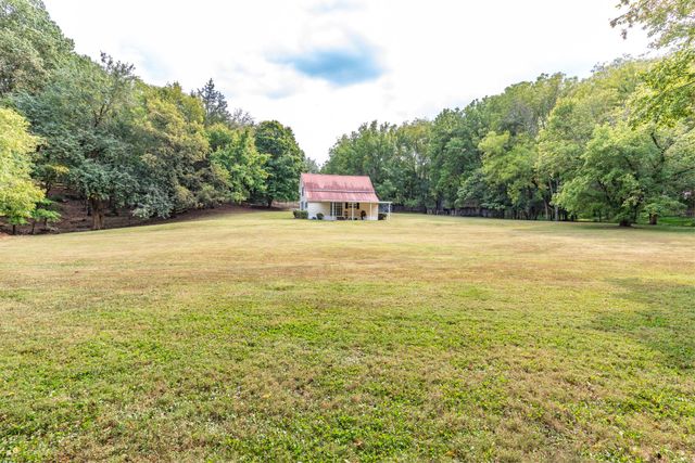 1502 New Deal Potts Rd, Portland, TN 37148