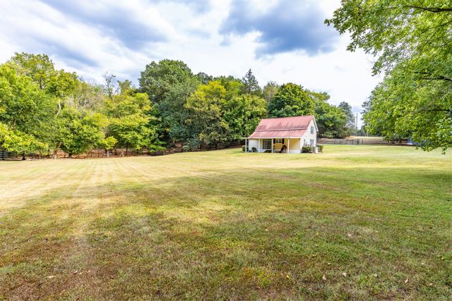 1502 New Deal Potts Rd, Portland, TN 37148