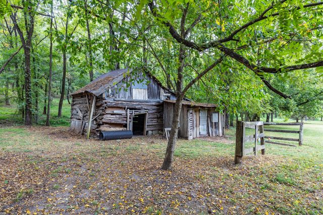 1502 New Deal Potts Rd, Portland, TN 37148