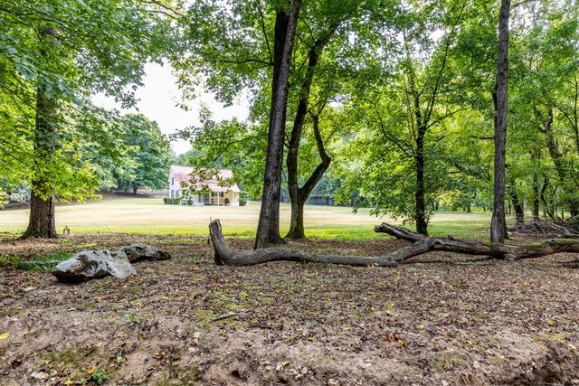 1502 New Deal Potts Rd, Portland, TN 37148