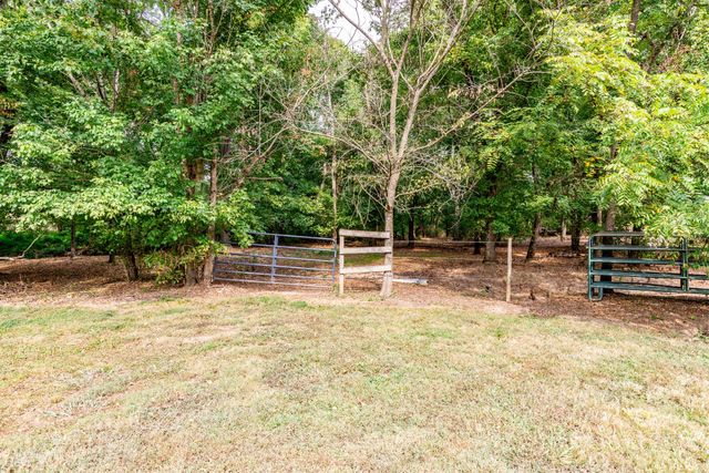 1502 New Deal Potts Rd, Portland, TN 37148