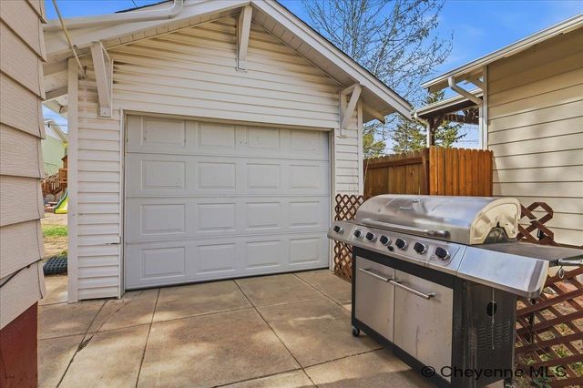 612 W 27TH ST, Cheyenne, WY 82001
