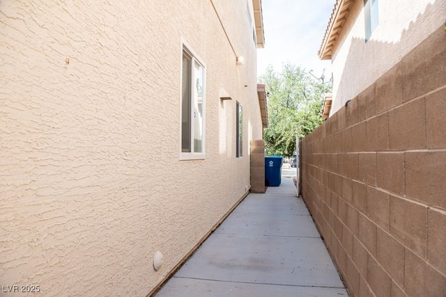 6984 Wineberry Drive, Las Vegas, NV 89119