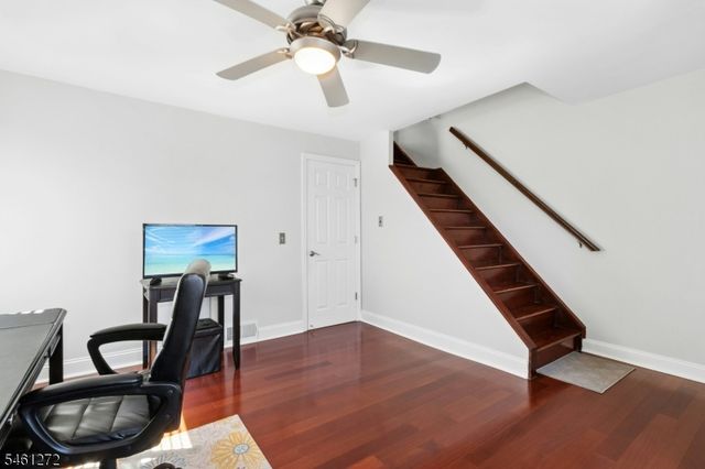 609 Arnett St, Elizabeth City, NJ 07202