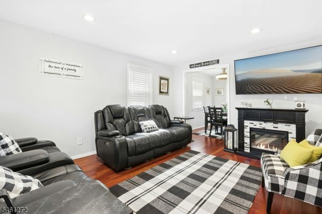 609 Arnett St, Elizabeth City, NJ 07202