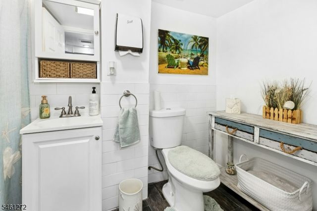 609 Arnett St, Elizabeth City, NJ 07202