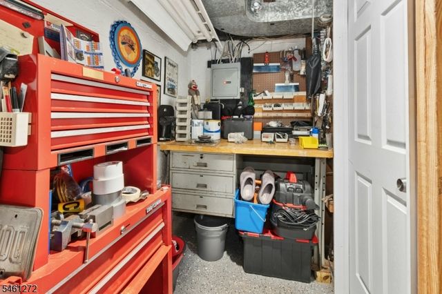 609 Arnett St, Elizabeth City, NJ 07202