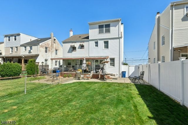609 Arnett St, Elizabeth City, NJ 07202