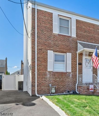609 Arnett St, Elizabeth City, NJ 07202