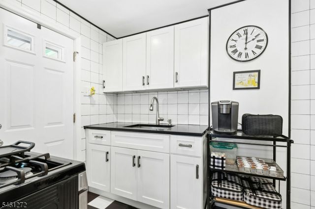 609 Arnett St, Elizabeth City, NJ 07202